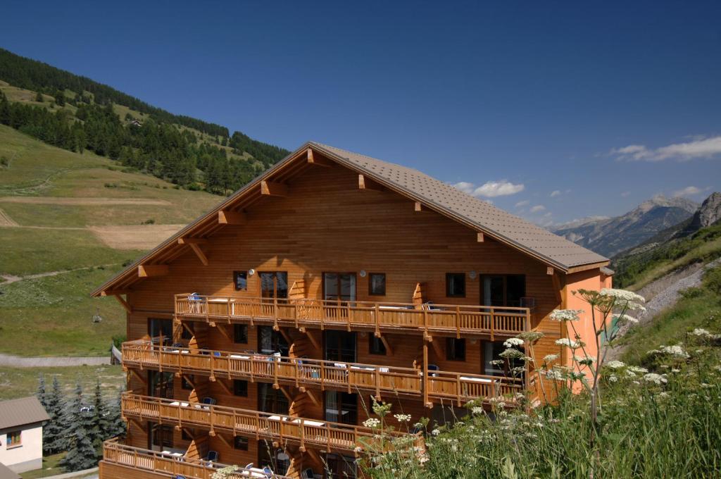 hotel-1