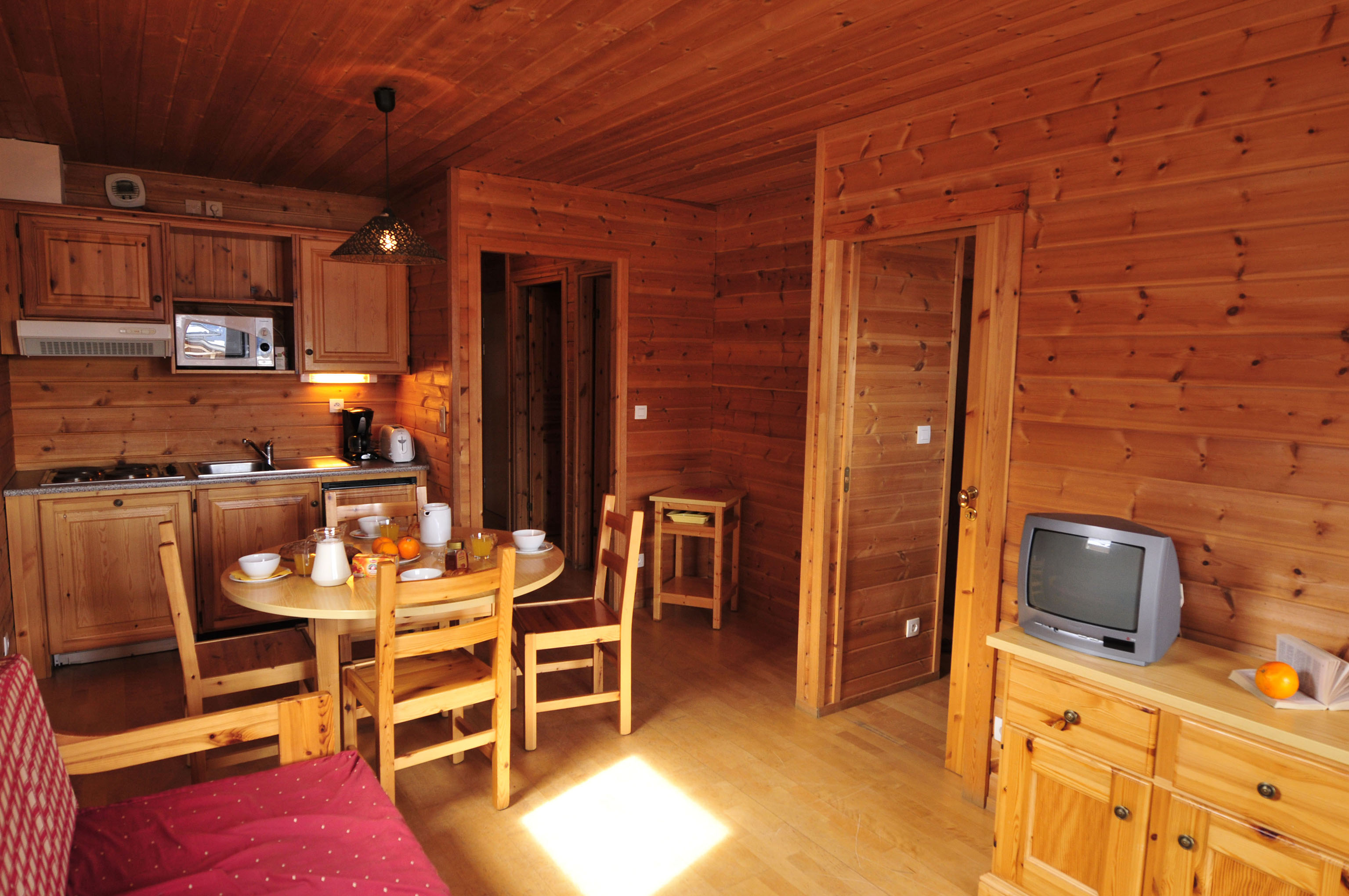 Résidence Les Marmottes Saint Jean D Arves Les Chalets des Marmottes ŕ Les Sybelles - Saint Jean d'Arves, France |  MountVacation.fr