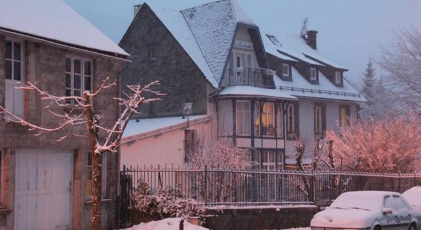Villa Mirabeau  Meublé Gentiane ŕ Le Mont Dore, France  MountVacation.fr