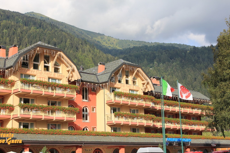 Residence Club Ponte Di Legno In Passo Tonale Ponte Di Legno Italy Mountvacation Co Uk
