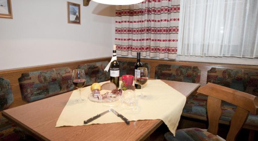 Haus Am Brunnen In Samnaun Switzerland Mountvacation Co Uk