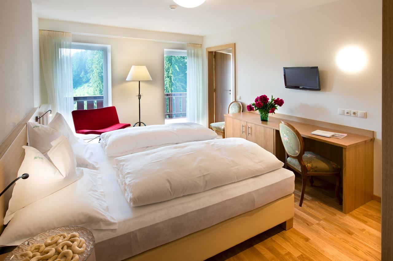 Hotels bad. Hotels bad. Hotels bad. Bad hotel. Hotels bad.