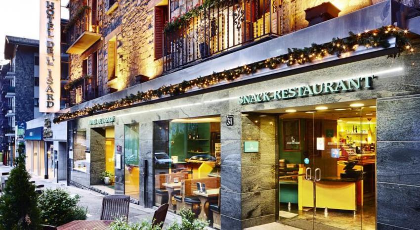 Hotel De L Isard In Vallnord Ordino Arcalis Andorra Mountvacation Co Uk