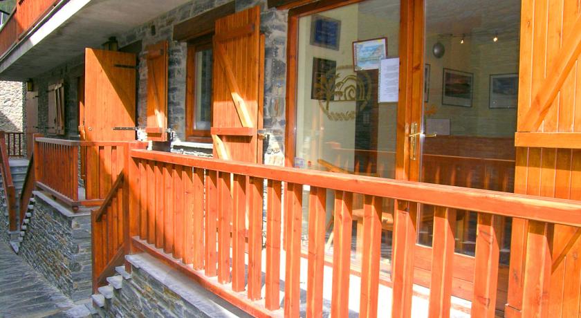 Aparthotel Ona Dorada Tarter Grandvalira  Andorra MountVacation
