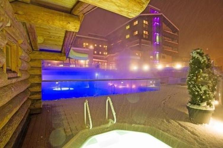 Alpinresort Sport Spa In Saalbach Hinterglemm Osterreich Mountvacation De