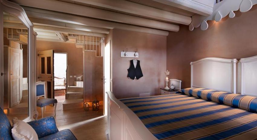 Boutique Hotel Villa Dei Campi In Lago Di Garda West Italy Mountvacation Co Uk