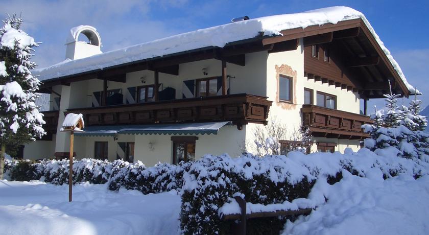 Landhaus Tirolerhof in St. Johann in Tirol, Österreich | MountVacation.de