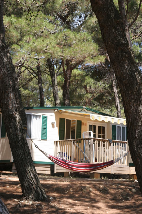 Arena Stupice Mobile Homes, Pula, Hrvaška MountVacation.si