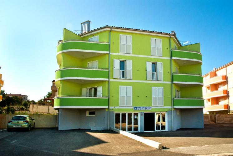 Apartments Premantura Dom In Pula Kroatien Mountvacation De