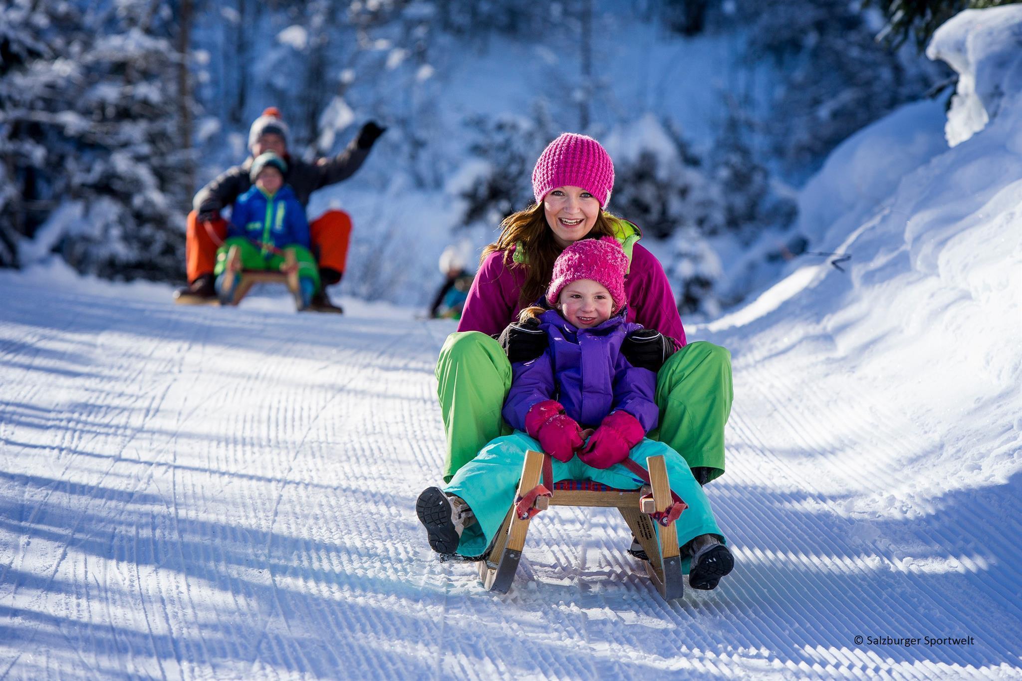 During their holidays. Winter Holiday. Дети на каникулах зимой. Картинка Holidays зима. Зимние каникулы картинки для детей.