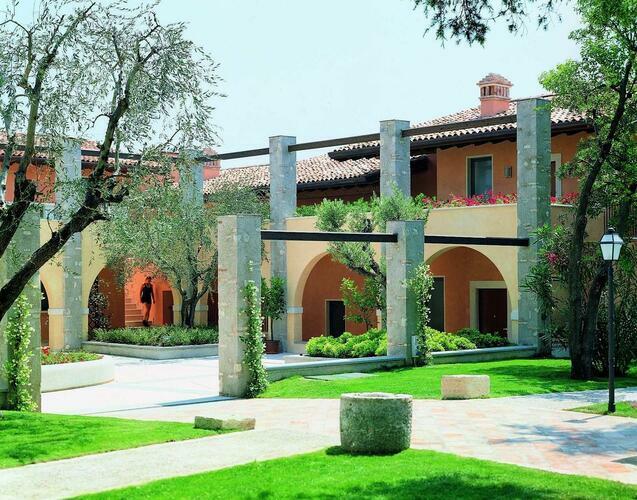 Castello Belvedere Residence In Lago Di Garda Sud Italy - 