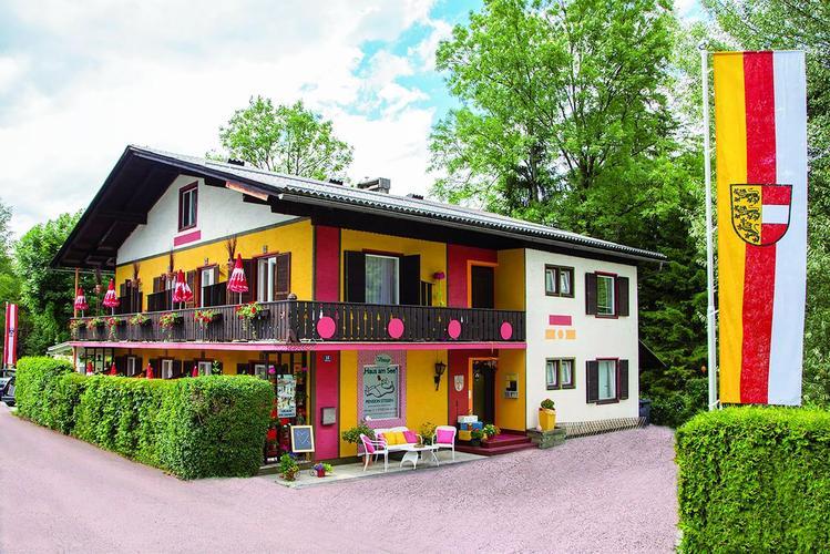 Pension Stissen Haus Am See In Faaker See Austria Mountvacation